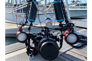 Underwater camera set and a boat