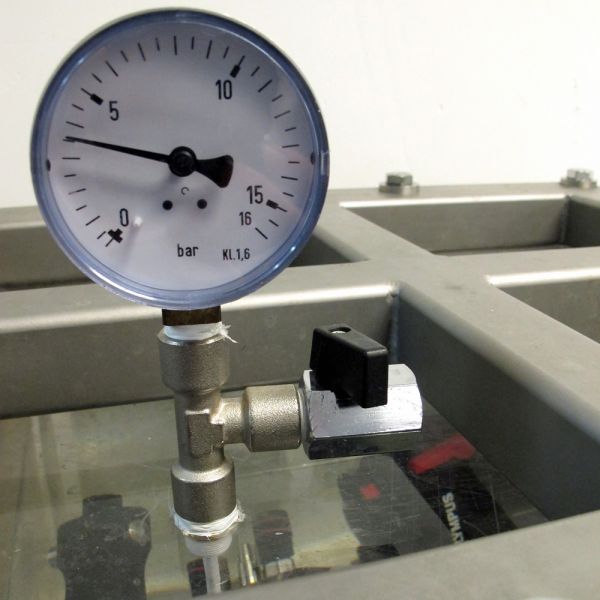 Pressure test with official test report for your underwaterhousing